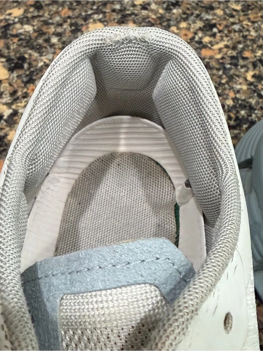 On Running Women's Cloud Sneakers in Light Gray/White 8.5
